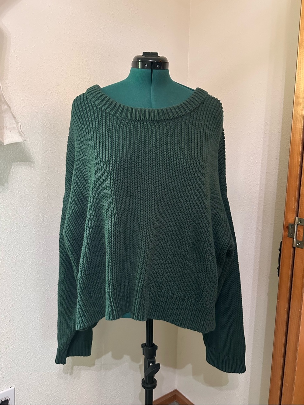 Loose Knit Crewneck Sweater in Forest Green